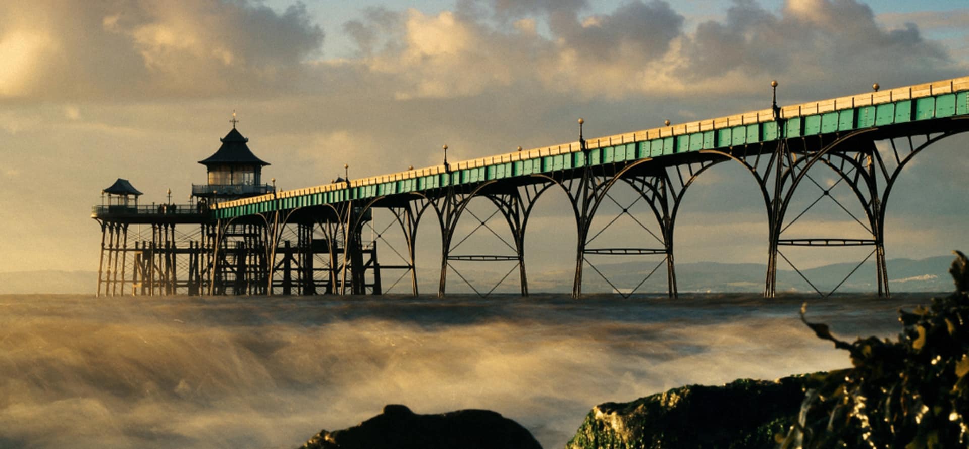 pier over the water in bristol uk